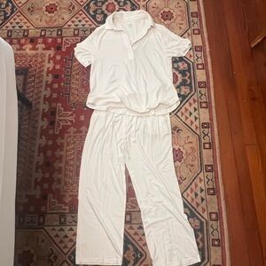 White Lounge Set from Cozy Earth